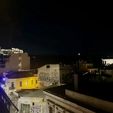 Grace Next To The Akropolis * אתונה